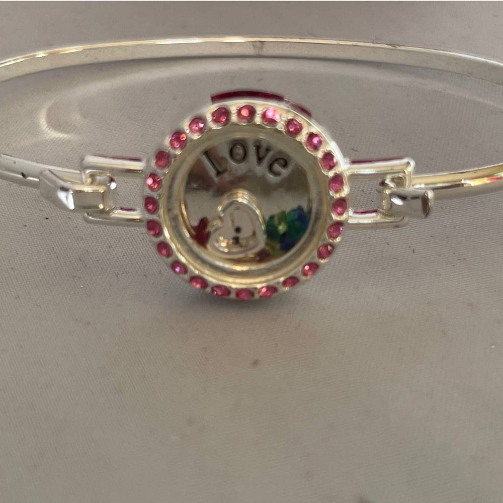 Bangle bracelet silver tone, pink rhinestones‎